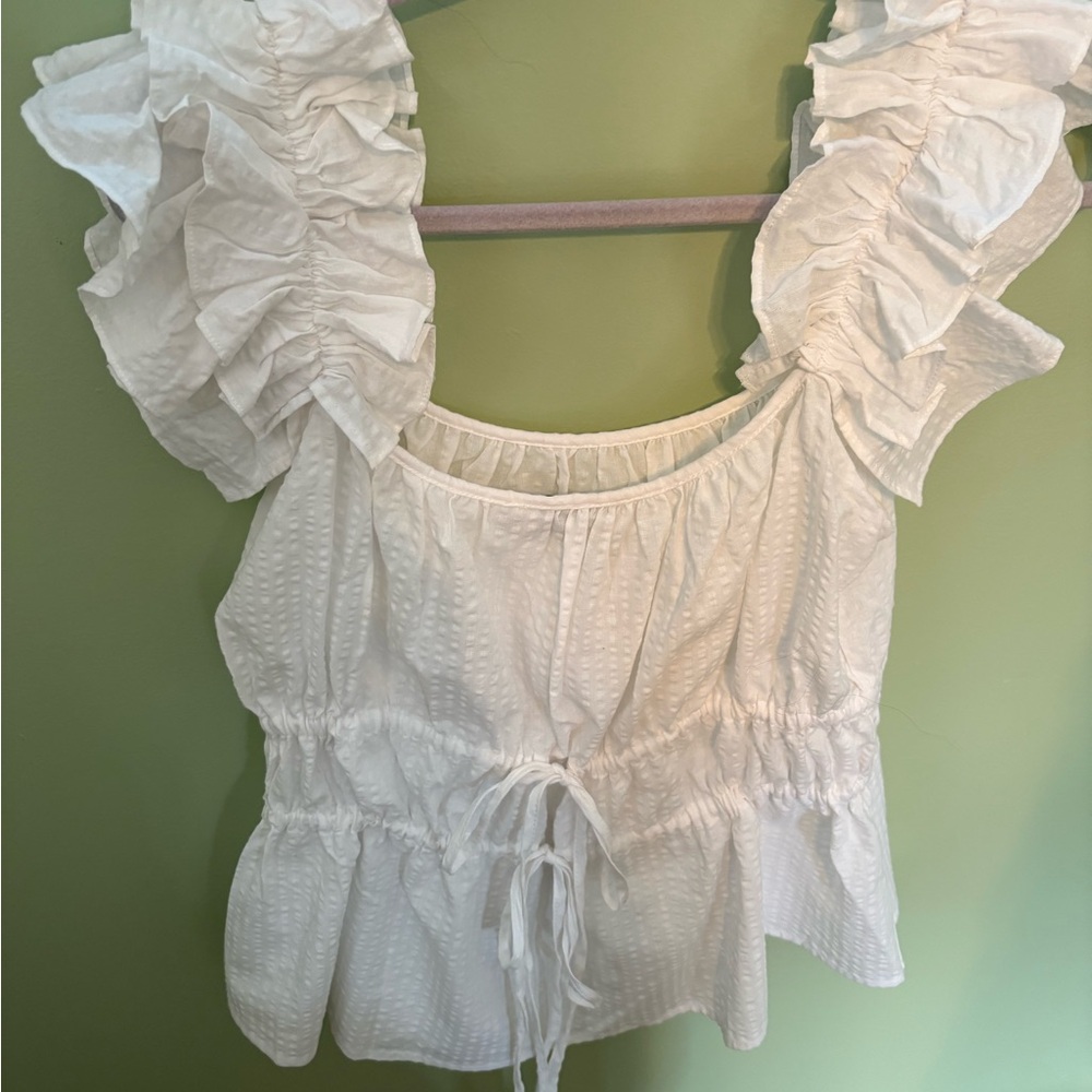 Chic White Ruffled Blouse
